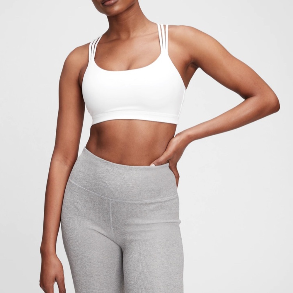Gap Fit Eclipse Medium Support Strappy Sports Bra, White - Large NWT